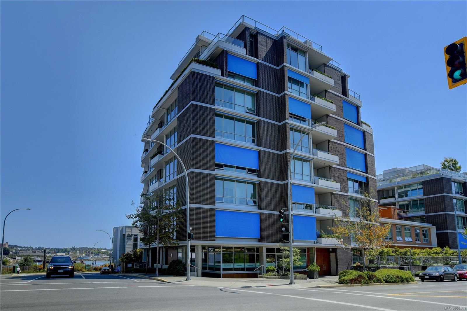 Main Photo: 501 399 Tyee Rd in Victoria: VW Victoria West Condo for sale : MLS®# 850400