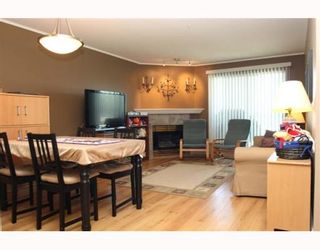 Photo 1: 308 4758 53RD Street in Ladner: Delta Manor Condo for sale in "SUNNINGDALE" : MLS®# V753868