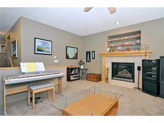 Photo 7: 11 SPRINGBLUFF Boulevard SW in CALGARY: Springbank Hill Residential Detached Single Family for sale (Calgary)  : MLS®# C3508884