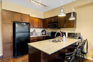 Photo 3: 303 2220 Sooke Rd in Colwood: Co Hatley Park Condo for sale : MLS®# 962707