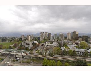 Photo 9: 17A 6128 PATTERSON Avenue in Burnaby: Metrotown Condo for sale in "GRAND CENTRAL PARK PLACE" (Burnaby South)  : MLS®# V765402