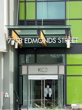 Photo 2: 803 7358 EDMONDS Street in Burnaby: Edmonds BE Condo for sale in "KING CROSSING II" (Burnaby East)  : MLS®# R2715522
