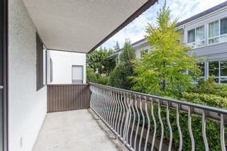 Photo 18: 101 1330 MARTIN Street: White Rock Condo for sale in "Coach House" (South Surrey White Rock)  : MLS®# R2307057