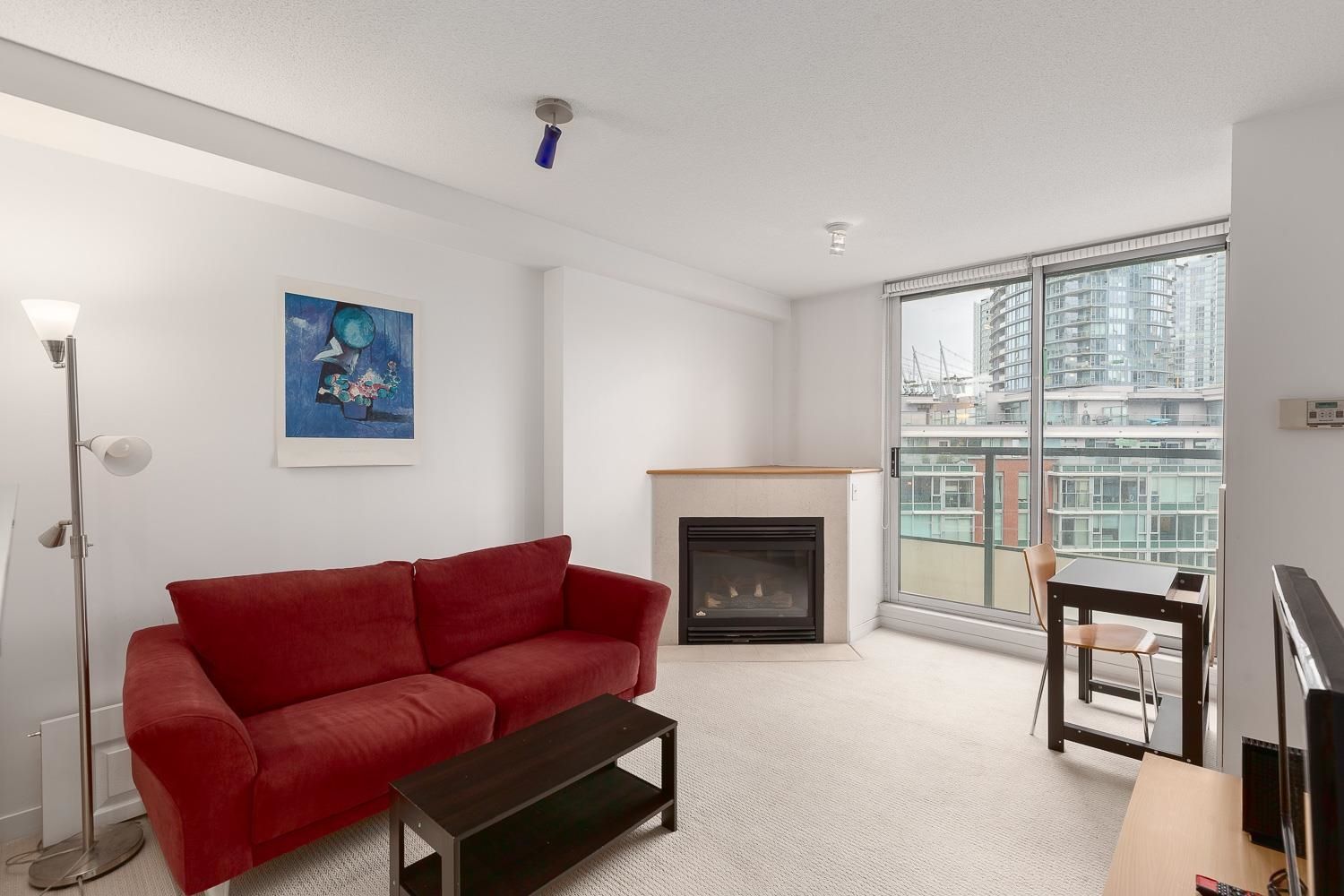 Main Photo: 610 63 KEEFER Place in Vancouver: Downtown VW Condo for sale (Vancouver West)  : MLS®# R2667615