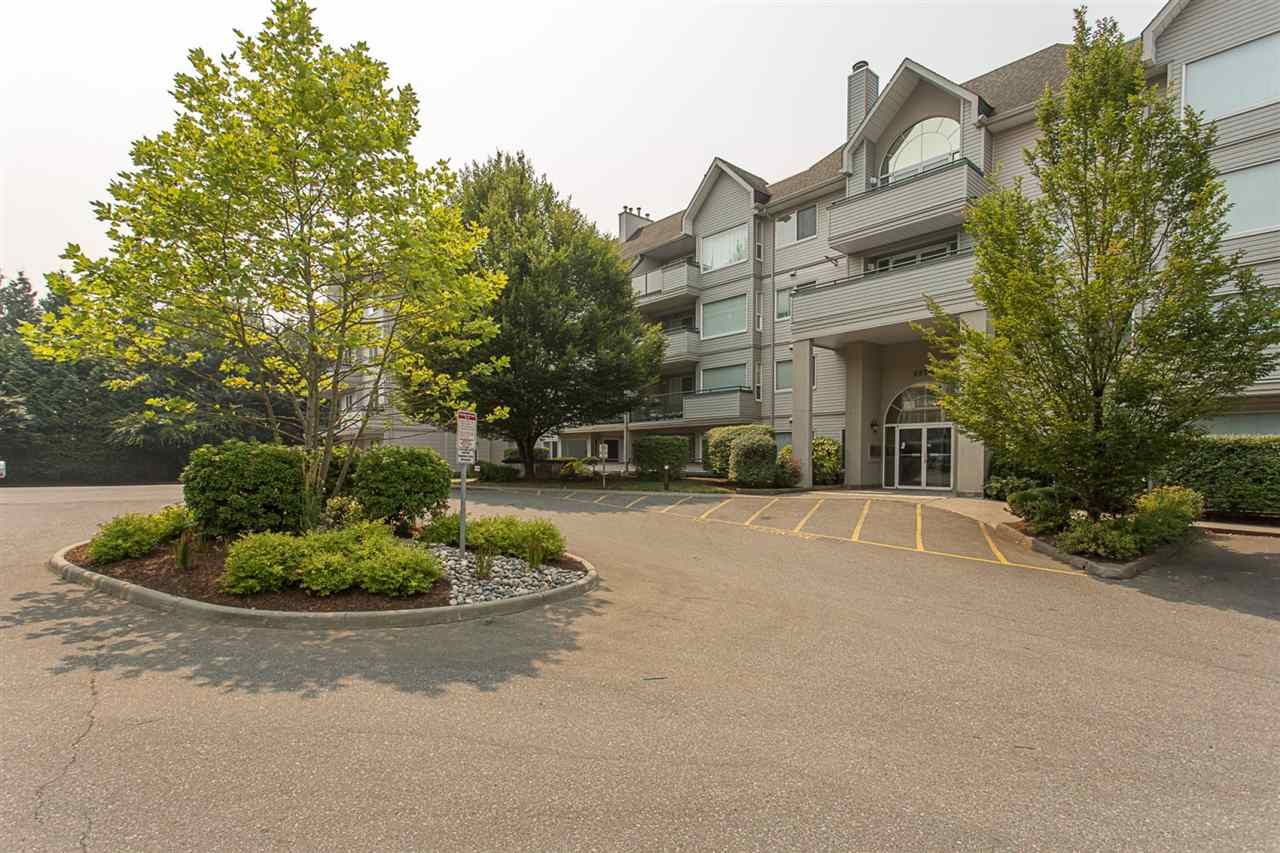 Main Photo: 408 33708 KING Road in Abbotsford: Poplar Condo for sale in "College Park Place" : MLS®# R2195057
