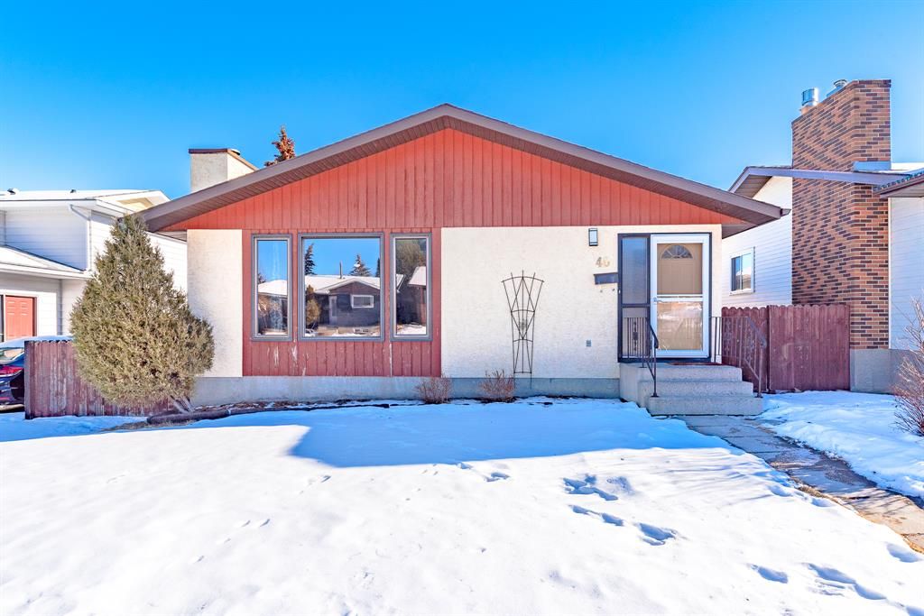 Main Photo: 40 Bearberry Crescent NW in Calgary: Beddington Heights Detached for sale : MLS®# A2023373