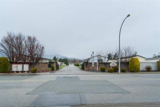 Photo 1: 12 7610 EVANS Road in Chilliwack: Sardis West Vedder Rd Manufactured Home for sale in "COTTONWOOD VILLAGE - GATE 4" (Sardis)  : MLS®# R2541766