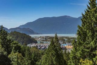 Photo 2: 38287 VISTA Crescent in Squamish: Hospital Hill House for sale in "Hospital Hill" : MLS®# R2749272