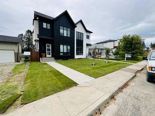 Photo 3: 1420 41 Street SW in Calgary: Rosscarrock Semi Detached (Half Duplex) for sale : MLS®# A2131470