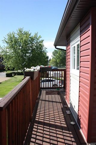 Photo 3: 31 331 Pendygrasse Road in Saskatoon: Fairhaven Residential for sale : MLS®# SK911075