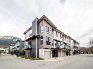 Photo 3: 38361 EAGLEWIND Boulevard in Squamish: Downtown SQ Townhouse for sale in "Eaglewind "The Falls"" : MLS®# R2555528