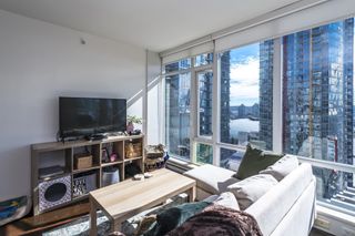 Photo 10: 1805 161 W GEORGIA Street in Vancouver: Downtown VW Condo for sale in "COSMO" (Vancouver West)  : MLS®# R2705323