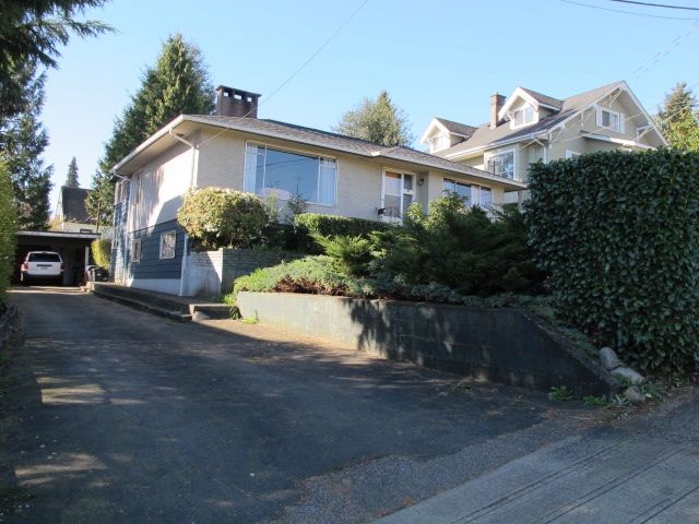 Main Photo: 334 HOULT Street in New Westminster: The Heights NW House for sale : MLS®# R2050186
