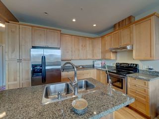Photo 4: 7 728 GIBSONS WAY in Gibsons: Gibsons & Area Townhouse for sale (Sunshine Coast)  : MLS®# R2537940