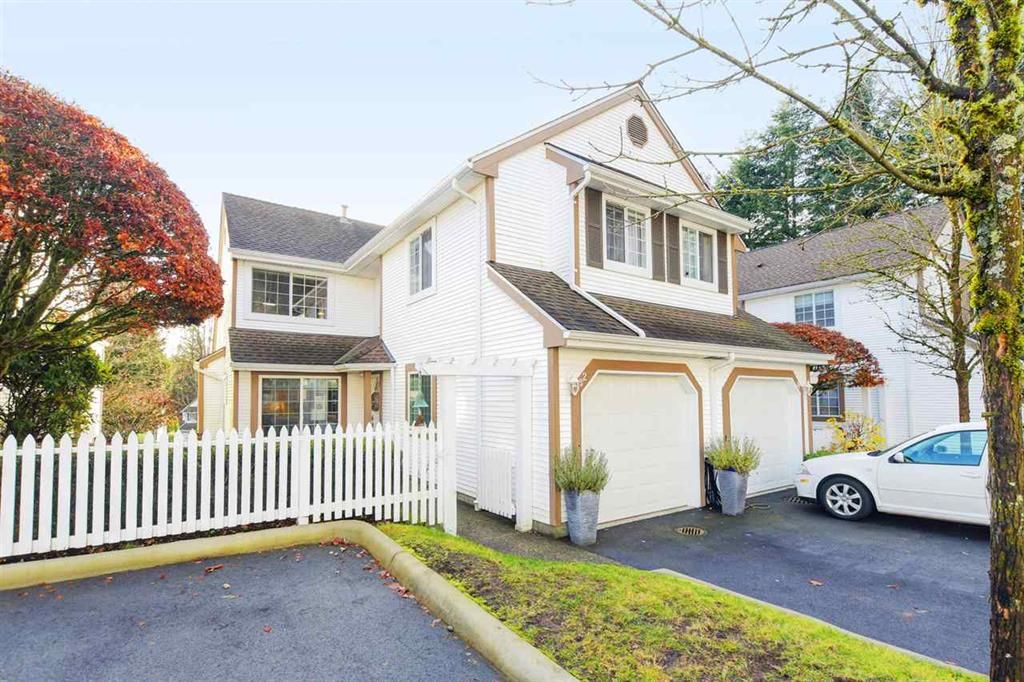 Main Photo: 32 3939 Indian River Drive in North Vancouver: Indian River Townhouse for sale : MLS®# R2420918