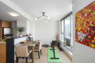 Photo 6: 2605 33 SMITHE Street in Vancouver: Yaletown Condo for sale in "COOPER LOOKOUT" (Vancouver West)  : MLS®# R2463431