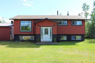Photo 1: 51 COLUMBIA Drive in Mackenzie: Mackenzie -Town House for sale in "GANTAHAZ" (Mackenzie (Zone 69))  : MLS®# R2480151