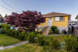 Photo 1: 7372 2ND STREET in Burnaby: East Burnaby House for sale (Burnaby East)  : MLS®# R2369395