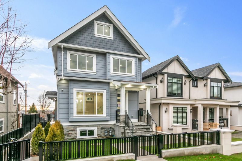FEATURED LISTING: 476 60TH Avenue East Vancouver