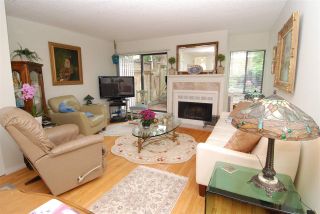 Photo 8: 13 230 W 14TH STREET in North Vancouver: Central Lonsdale Townhouse for sale : MLS®# R2110491