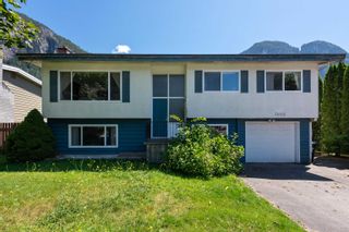 Photo 4: 38132 HEMLOCK Avenue in Squamish: Valleycliffe House for sale : MLS®# R2724482