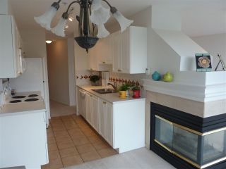 Photo 4: 304 5800 ANDREWS Road in Richmond: Steveston South Condo for sale in "Tje Villas at Southcove" : MLS®# R2241418