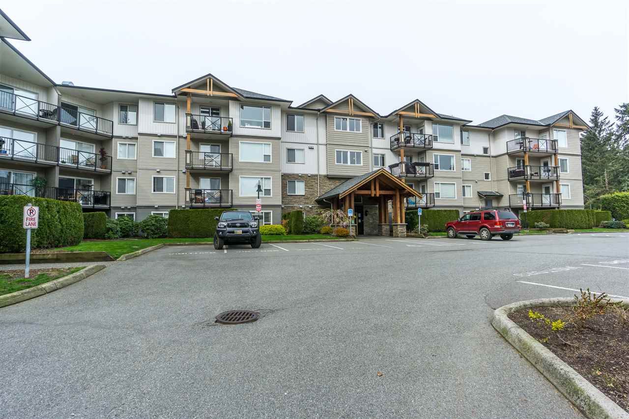 Main Photo: 401 2955 DIAMOND Crescent in Abbotsford: Abbotsford West Condo for sale in "Westwood" : MLS®# R2260201
