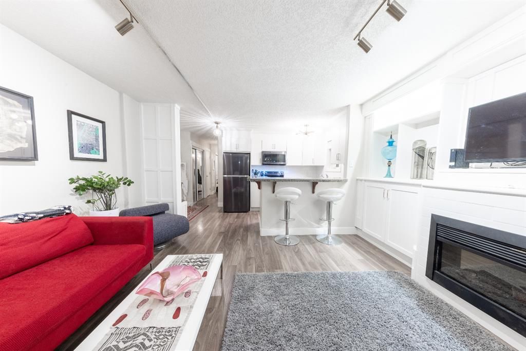 Photo 12: Photos: 103 1727 13 Street SW in Calgary: Lower Mount Royal Apartment for sale : MLS®# A1202865