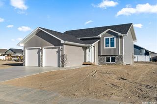 Photo 2: 604 Ballesteros Crescent in Warman: Residential for sale : MLS®# SK952551