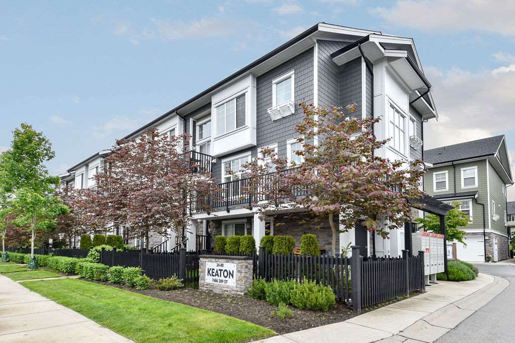 Main Photo: 76 7686 209 Street in Langley: Willoughby Heights Townhouse for sale in "KEATON" : MLS®# R2458302