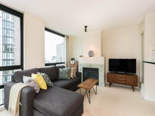 Photo 3: 1004 1003 BURNABY Street in Vancouver: West End VW Condo for sale in "The Milano" (Vancouver West)  : MLS®# R2252657