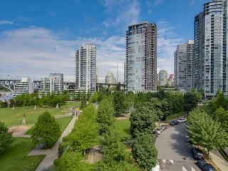 Photo 7: 803 428 BEACH Crescent in Vancouver: Yaletown Condo for sale (Vancouver West)  : MLS®# R2072146