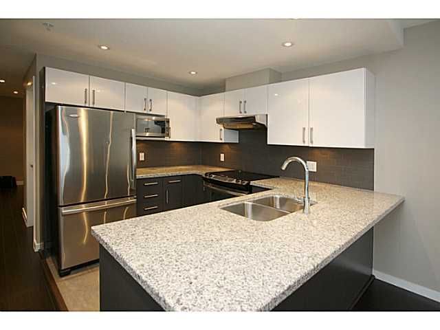 Main Photo: # 1709 14 BEGBIE ST in New Westminster: Quay Condo for sale : MLS®# V1045002