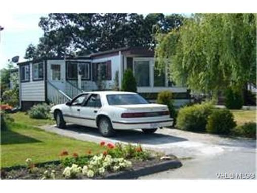 Main Photo:  in VICTORIA: VR Glentana Manufactured Home for sale (View Royal)  : MLS®# 442156