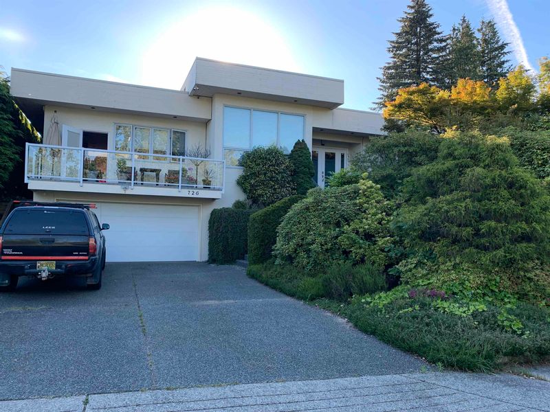 FEATURED LISTING: 726 GUILTNER Street Coquitlam