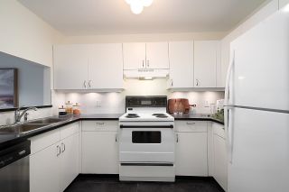 Photo 14: 203 935 W 15TH Avenue in Vancouver: Fairview VW Condo for sale (Vancouver West)  : MLS®# R2703034