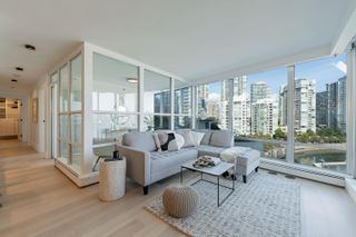 Photo 22: 901 1228 MARINASIDE Crescent in Vancouver: Yaletown Condo for sale in "Crestmark II" (Vancouver West)  : MLS®# R2726072