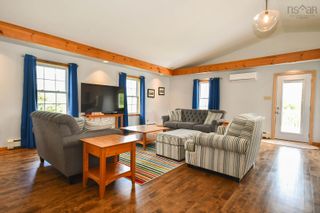 Photo 5: 349 Highway 14 in Robinsons Corner: 405-Lunenburg County Residential for sale (South Shore)  : MLS®# 202219706