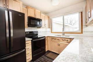 Photo 12: 314 Greenwood Avenue in Winnipeg: Meadowood Residential for sale (2E)  : MLS®# 202027084