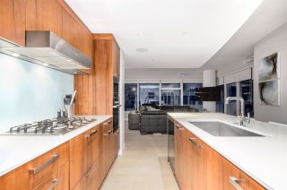 Photo 11: 201 1565 W 6TH Avenue in Vancouver: Fairview VW Condo for sale in "6th & Fir" (Vancouver West)  : MLS®# R2178314