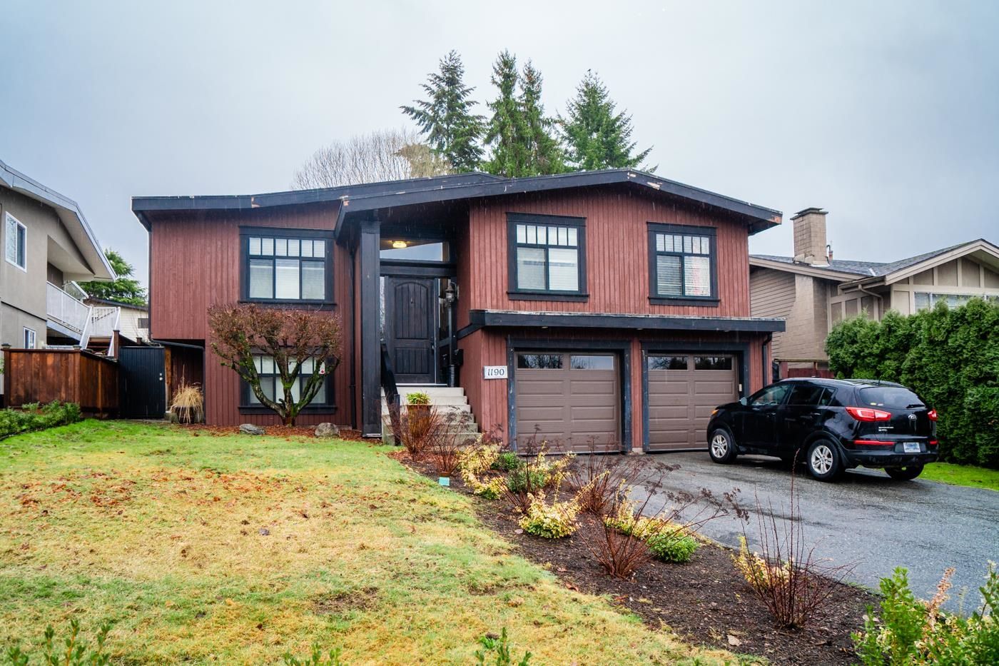 Main Photo: 1190 AUGUSTA Avenue in Burnaby: Simon Fraser Univer. House for sale (Burnaby North)  : MLS®# R2748457