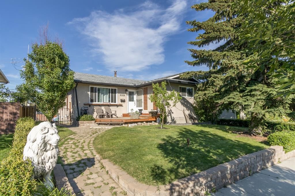 Main Photo: 6008 4 Street NE in Calgary: Thorncliffe Detached for sale : MLS®# A1234637