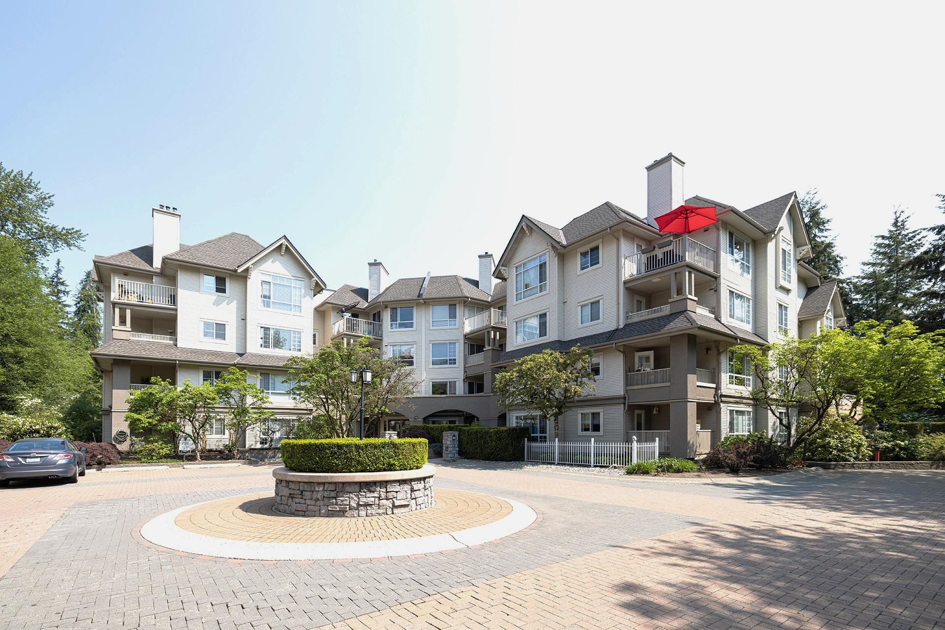 Main Photo: 329 1252 TOWN CENTRE Boulevard in Coquitlam: Canyon Springs Condo for sale in "THE KENNEDY" : MLS®# R2779843