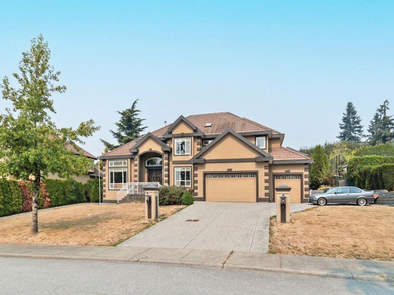 Main Photo: 18575 55 Avenue in Surrey: Cloverdale BC House for sale in "HUNTER PARK" (Cloverdale)  : MLS®# R2808861