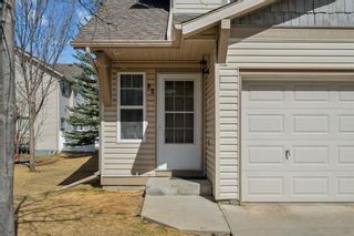 Photo 3: 82 Eversyde Court SW in Calgary: Evergreen Row/Townhouse for sale : MLS®# A2123607