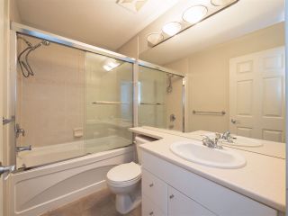 Photo 12: 3280 CLERMONT Mews in Vancouver: Champlain Heights Townhouse for sale in "Bordeaux" (Vancouver East)  : MLS®# R2339931