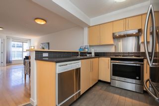 Photo 3: 307 2768 CRANBERRY Drive in Vancouver: Kitsilano Condo for sale in "ZYDECO @ ARBUTUS WALK" (Vancouver West)  : MLS®# R2730807
