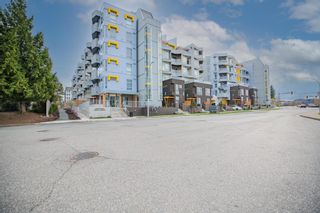 Photo 2: 308 32838 LANDEAU Place in Abbotsford: Central Abbotsford Condo for sale in "Court" : MLS®# R2701151