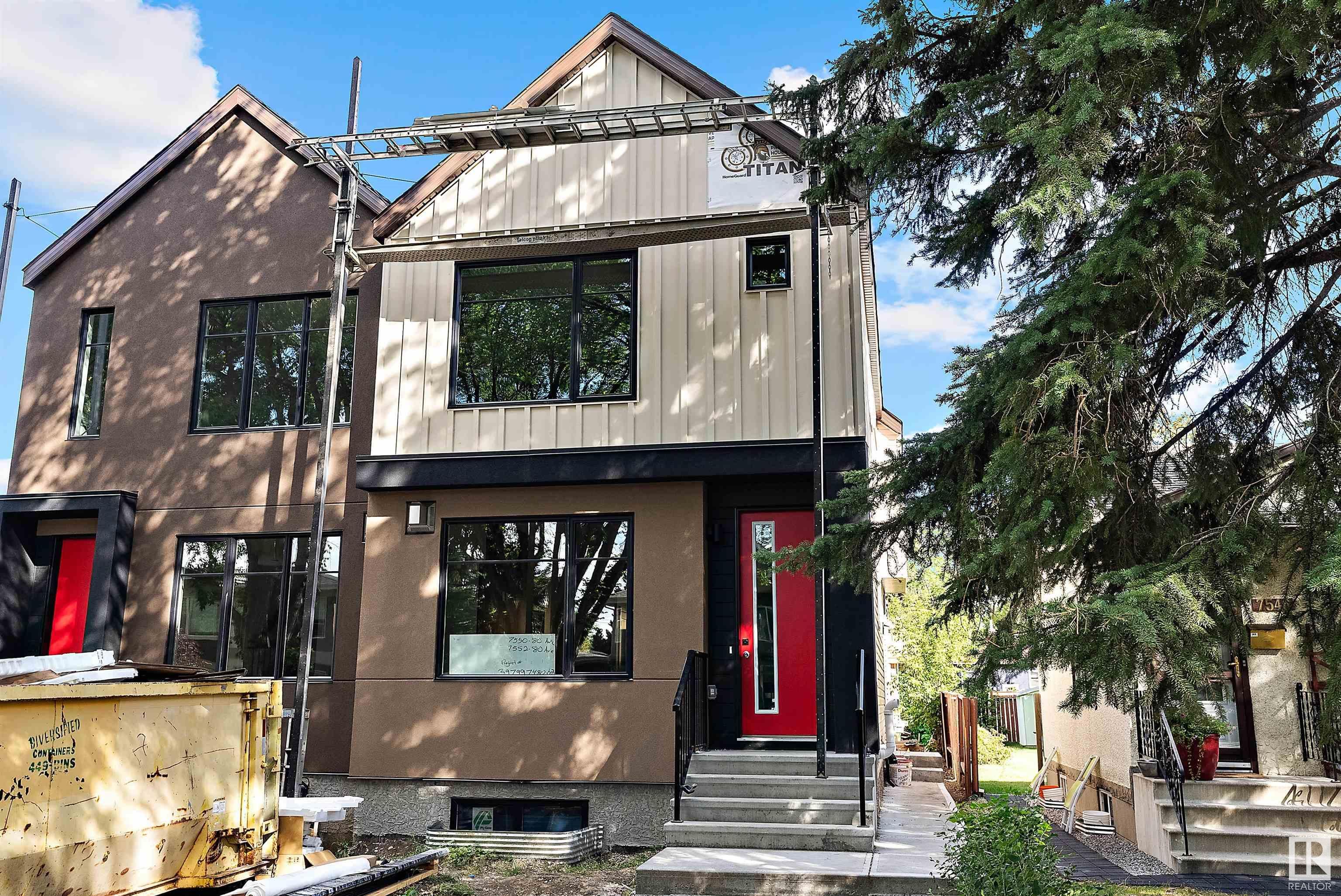 Main Photo: 7550 80 Avenue in Edmonton: Zone 17 House Half Duplex for sale : MLS®# E4312829