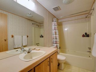 Photo 17: 6 1581 Middle Rd in View Royal: VR Glentana Manufactured Home for sale : MLS®# 861186